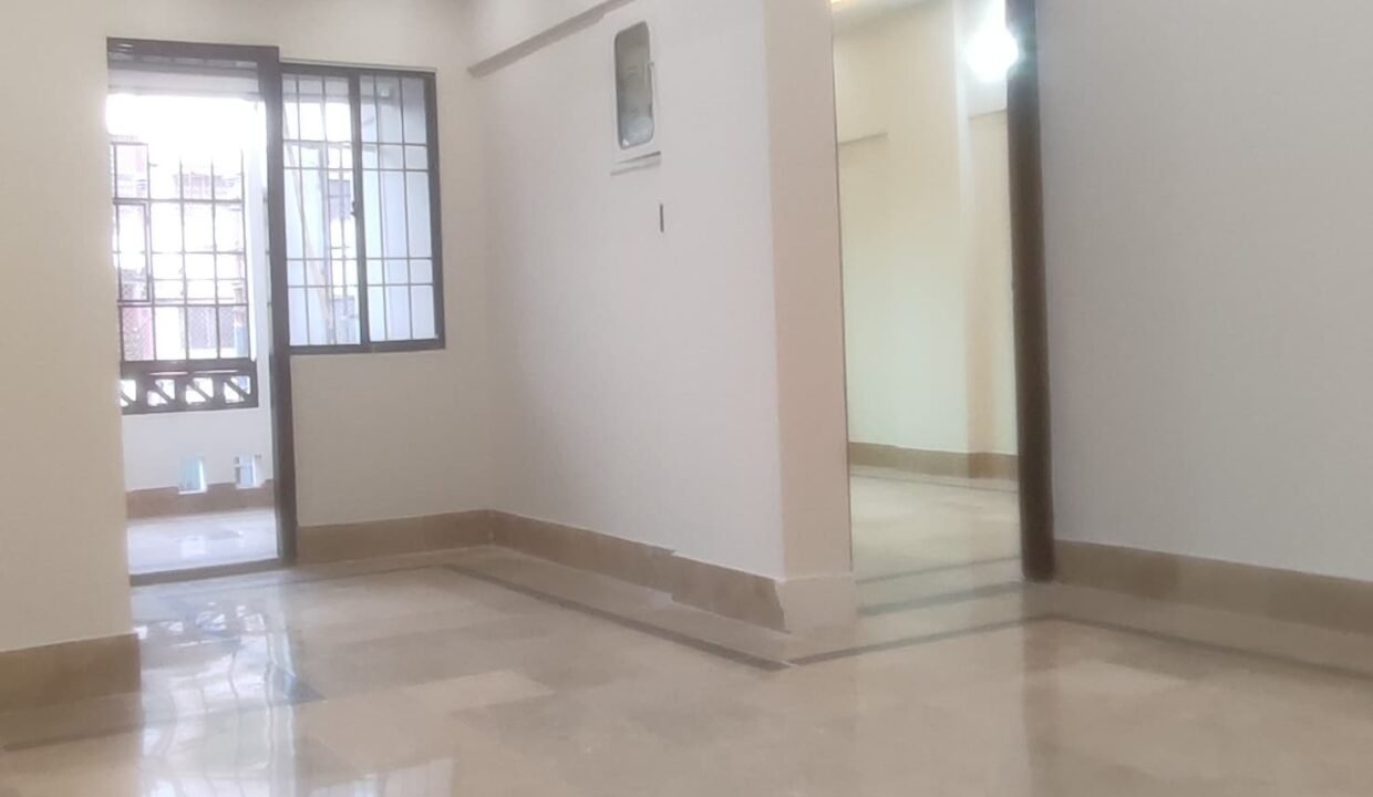 flat for sale Tariq Road