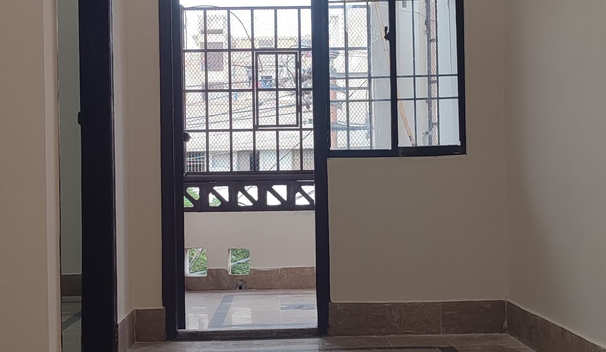flat for sale Tariq Road5