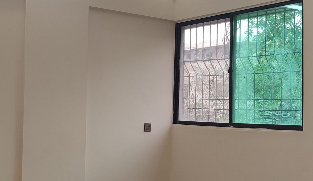 flat for sale Tariq Road9