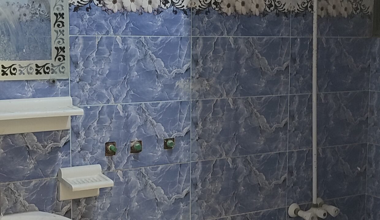 flat for sale Tariq Road221
